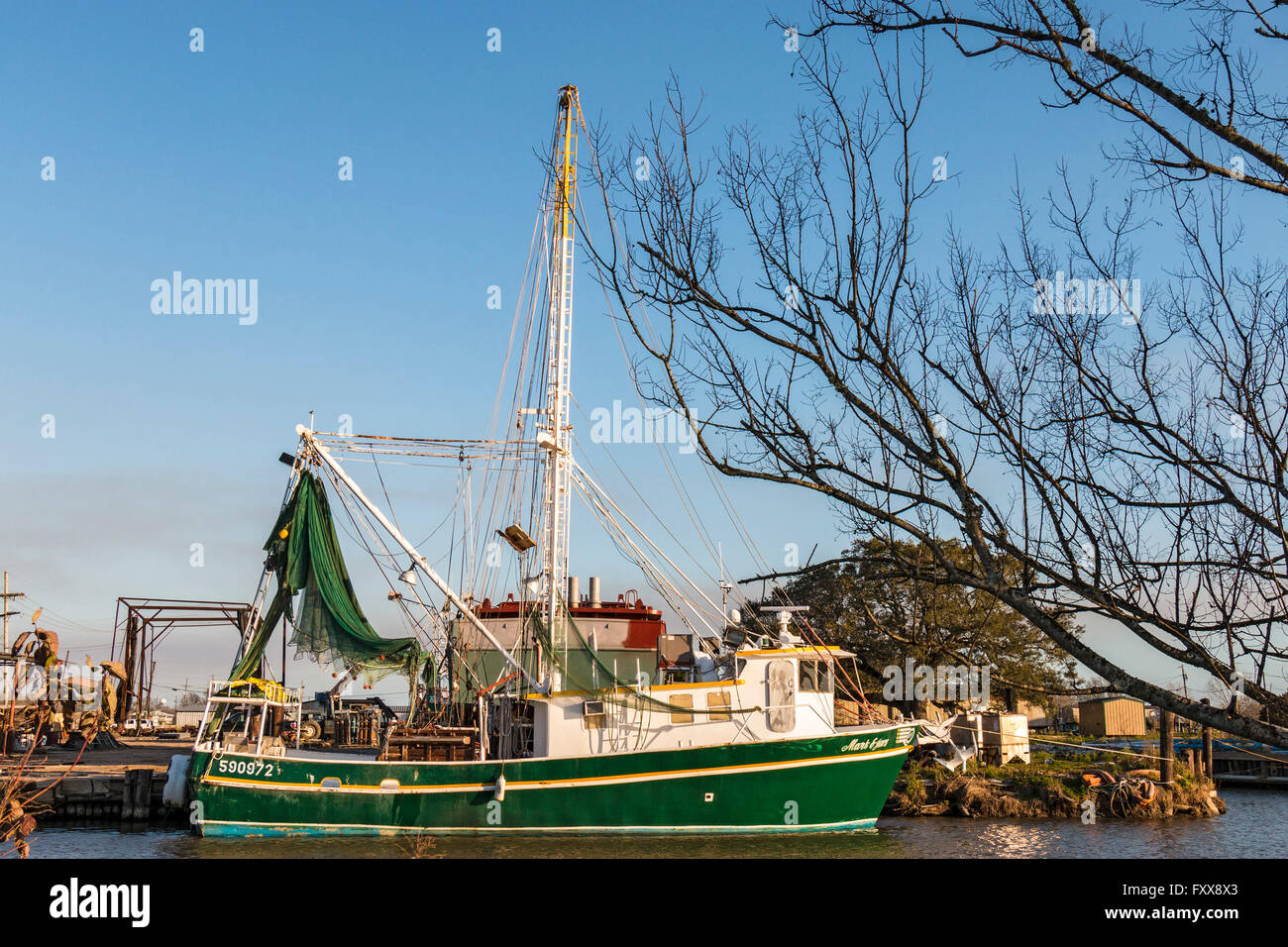 Bateau de pêche de crevettes accosté à Chauvin, en Louisiane. Banque D'Images