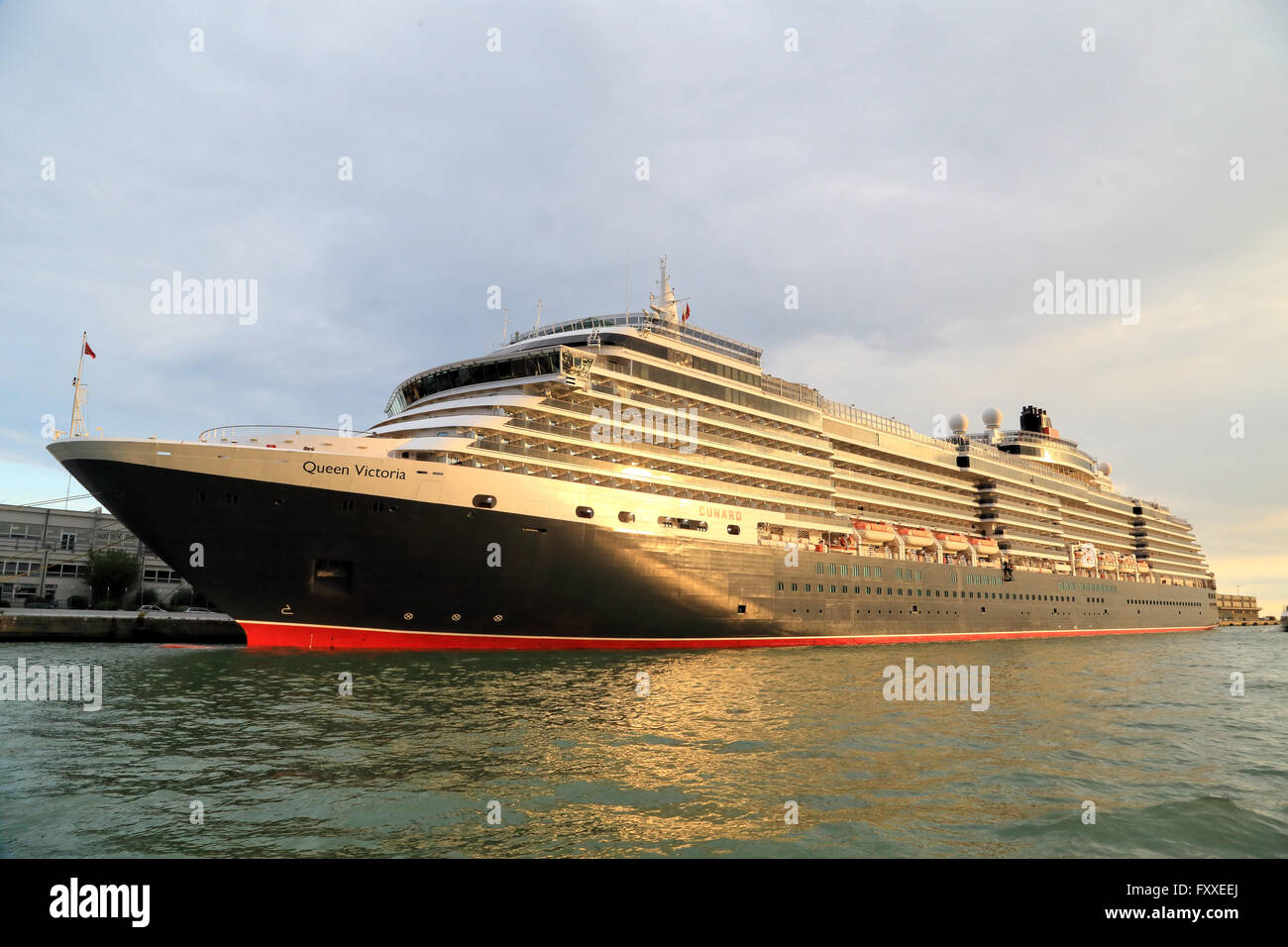 Bateau de croisière MS Queen Victoria (Cunard), l'OMI 9320556 Banque D'Images