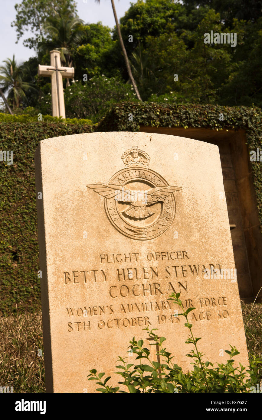Sri Lanka, Kandy, cimetière de guerre, tombe de l'officier de vol WAAF Helen Betty Cochran Banque D'Images