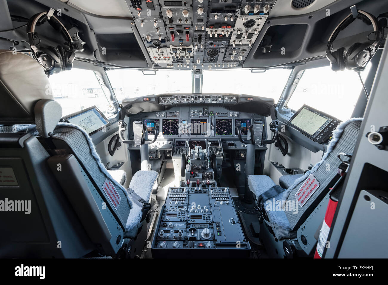 Cockpit d'un Boeing 737-800 de la compagnie Transavia, l'aéroport de  Munich, Munich, Bavière, Allemagne Photo Stock - Alamy