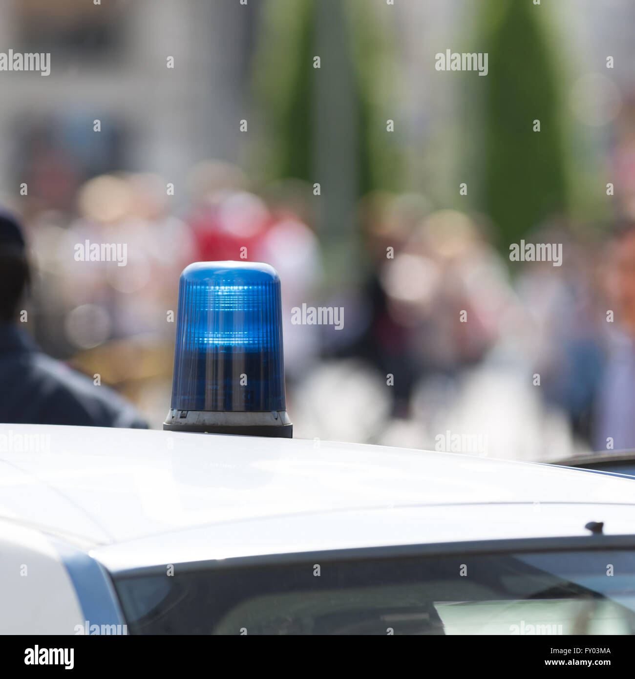 Voiture de police italienne dans la rue en plein air Banque D'Images