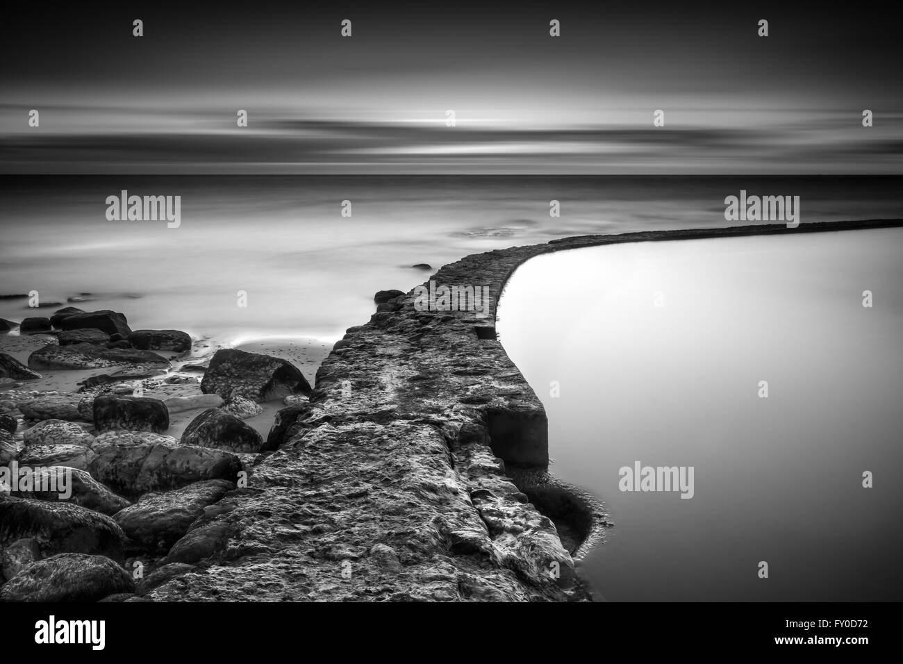 La ligne qui traverse l'océan Banque D'Images