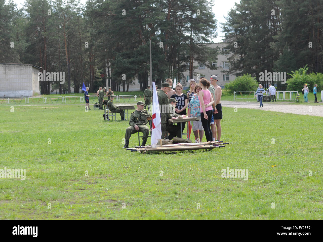 Jeu de sport Zarnitsa militaire. La formation médicale Banque D'Images