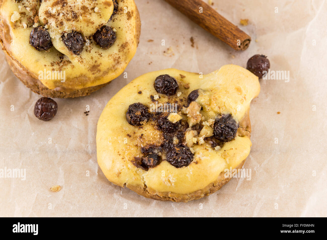 Les cookies de fruits maison avec canneberges et aronia Banque D'Images