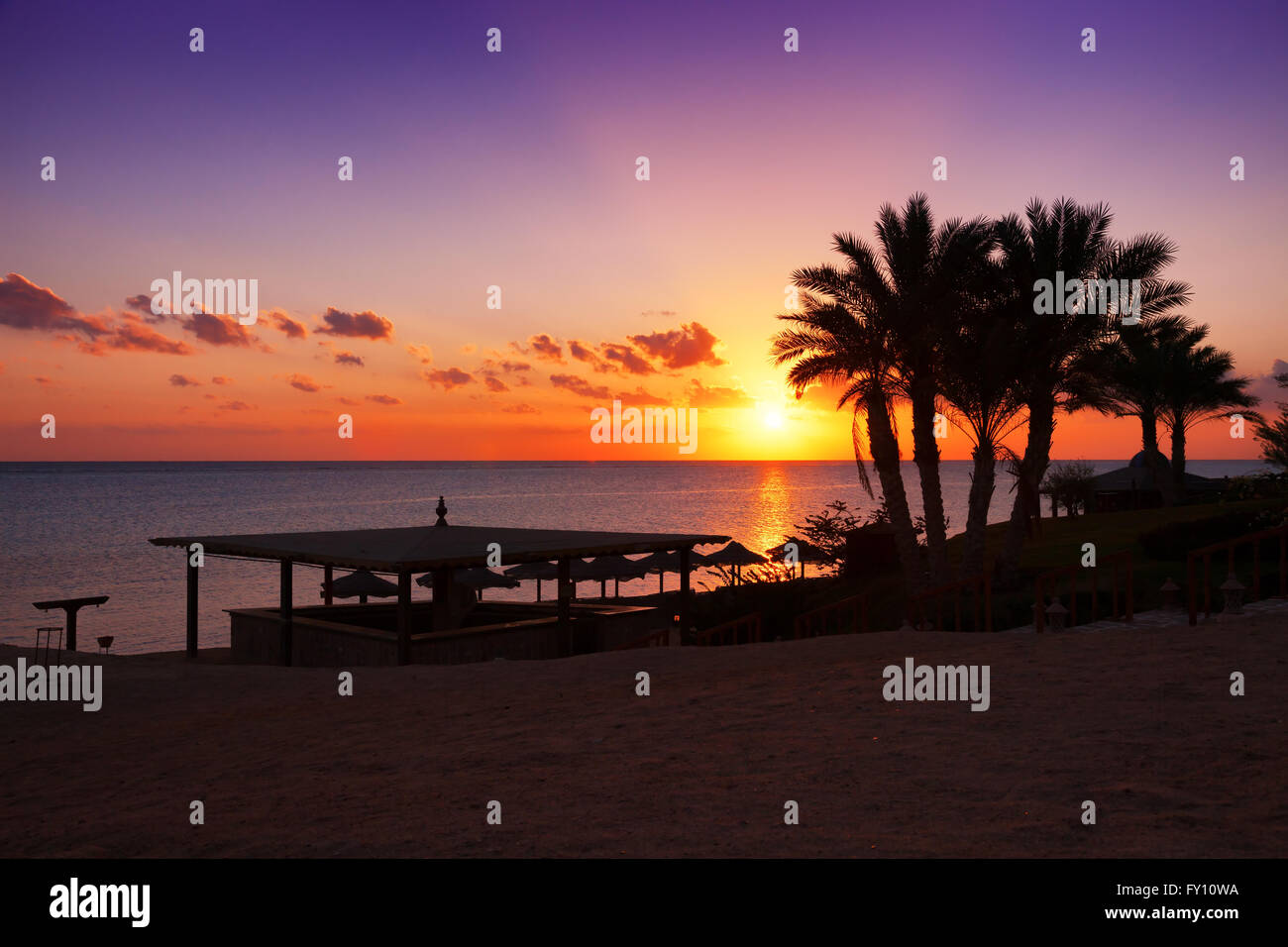 Coucher de soleil sur la mer Rouge, Marsa Alam, Egypte Banque D'Images