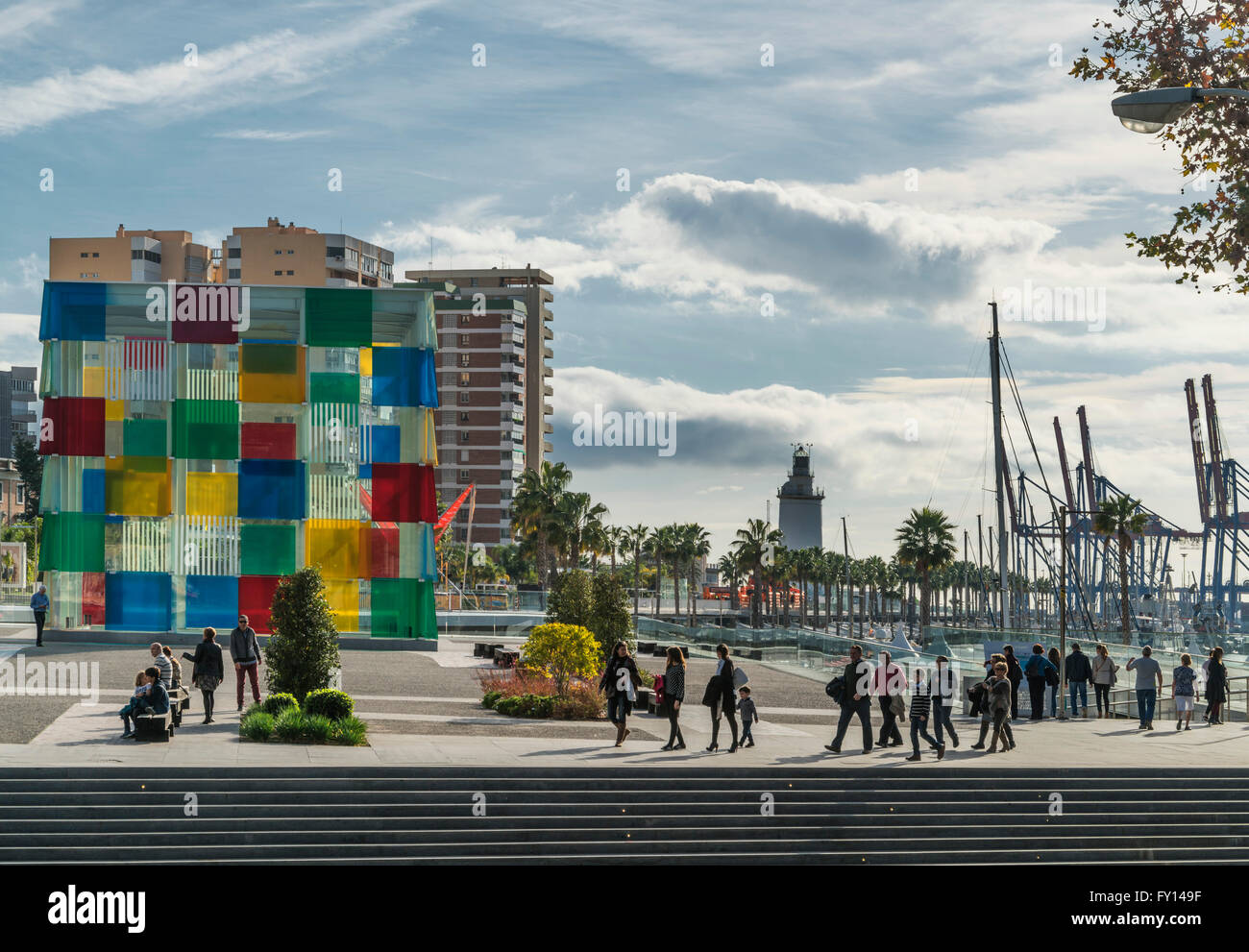 Centre Pompidou, Phare, Port, quais à conteneurs, Malaga, Andalousie, Espagne Banque D'Images