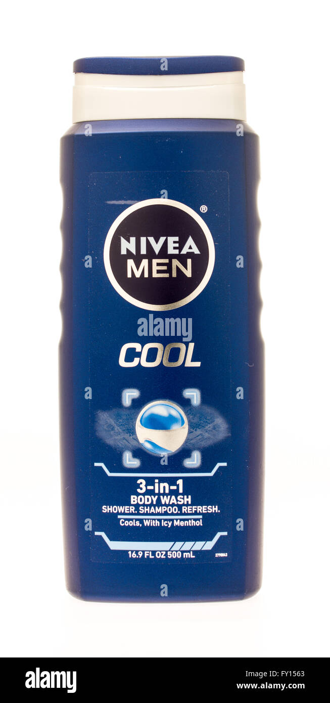 Winneconne, WI 18 Sept 2015 : Bouteille de lavage corporel Nivea for Men cool Banque D'Images