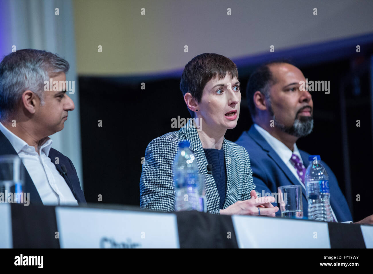 Londres, Royaume-Uni. 19 avril, 2016. Caroline Pidgeon, candidat libéral-démocrate, s'adresse à la mairie de Londres Kensington Temple Église Hustings dans Notting Hill. Credit : Mark Kerrison/Alamy Live News Banque D'Images