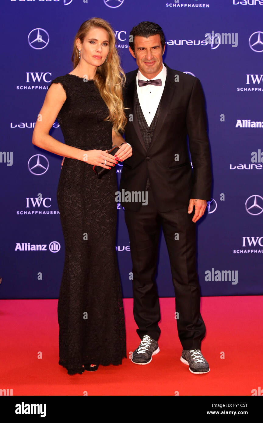 Berlin, Allemagne. 18 avr, 2016. Luis Figo et épouse Helen Svedin participant à la 17e Laureus World Sports Awards 2016 au Palais des Congrès de Berlin le 18 avril 2016 à Berlin, Allemagne. © dpa/Alamy Live News Banque D'Images