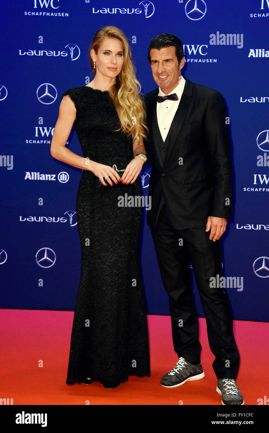 Berlin, Allemagne. 18 avr, 2016. Luis Figo et épouse Helen Svedin participant à la 17e Laureus World Sports Awards 2016 au Palais des Congrès de Berlin le 18 avril 2016 à Berlin, Allemagne. © dpa/Alamy Live News Banque D'Images