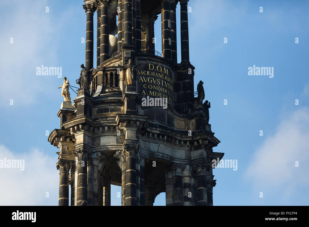 Fragment de Hofkirche tour sur le fond de ciel, Dresden, Allemagne Banque D'Images