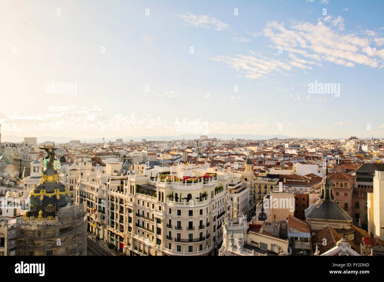 L'horizon de Madrid (Espagne) à partir de ABC (Circulo de Bellas Artes) au coucher du soleil Banque D'Images