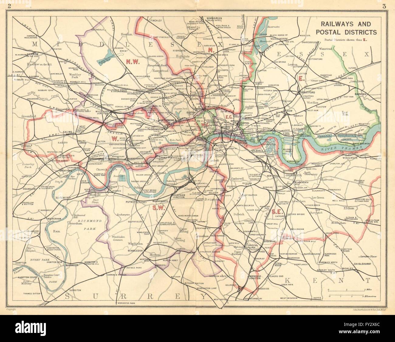 Londres : Chemins de districts postaux. Les lignes de métro. Les lignes de bus, la carte 1925 Banque D'Images