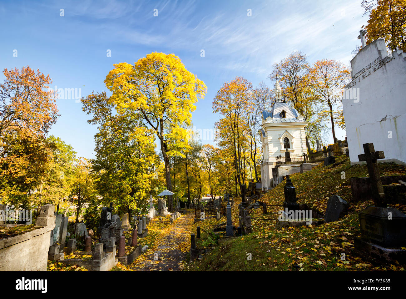 Rasu célèbre vieux cimetière à Vilnius, Lituanie sur une journée ensoleillée d'automne Banque D'Images