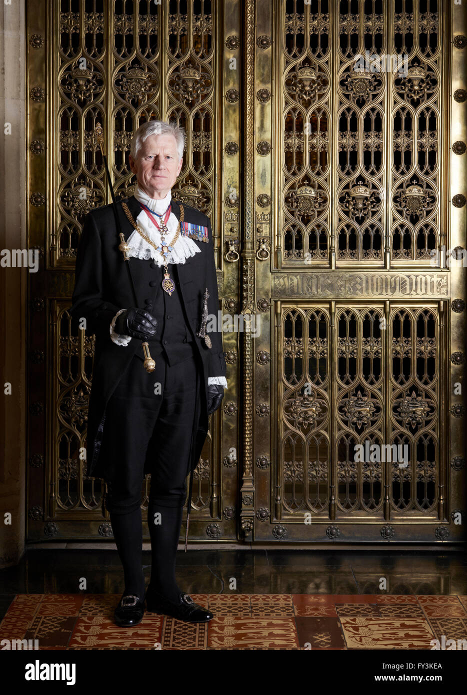 Le Lieutenant-général David Leakey, gentilhomme huissier de la Verge noire, à la Chambre des Lords, Londres, mars 2016. Banque D'Images