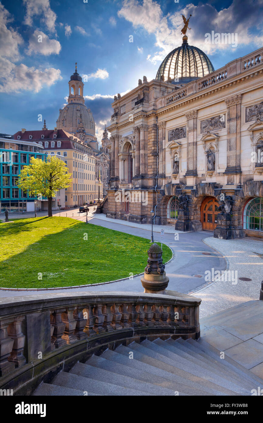 Dresde. Image de la vieille ville de Dresde à jour de printemps. Banque D'Images