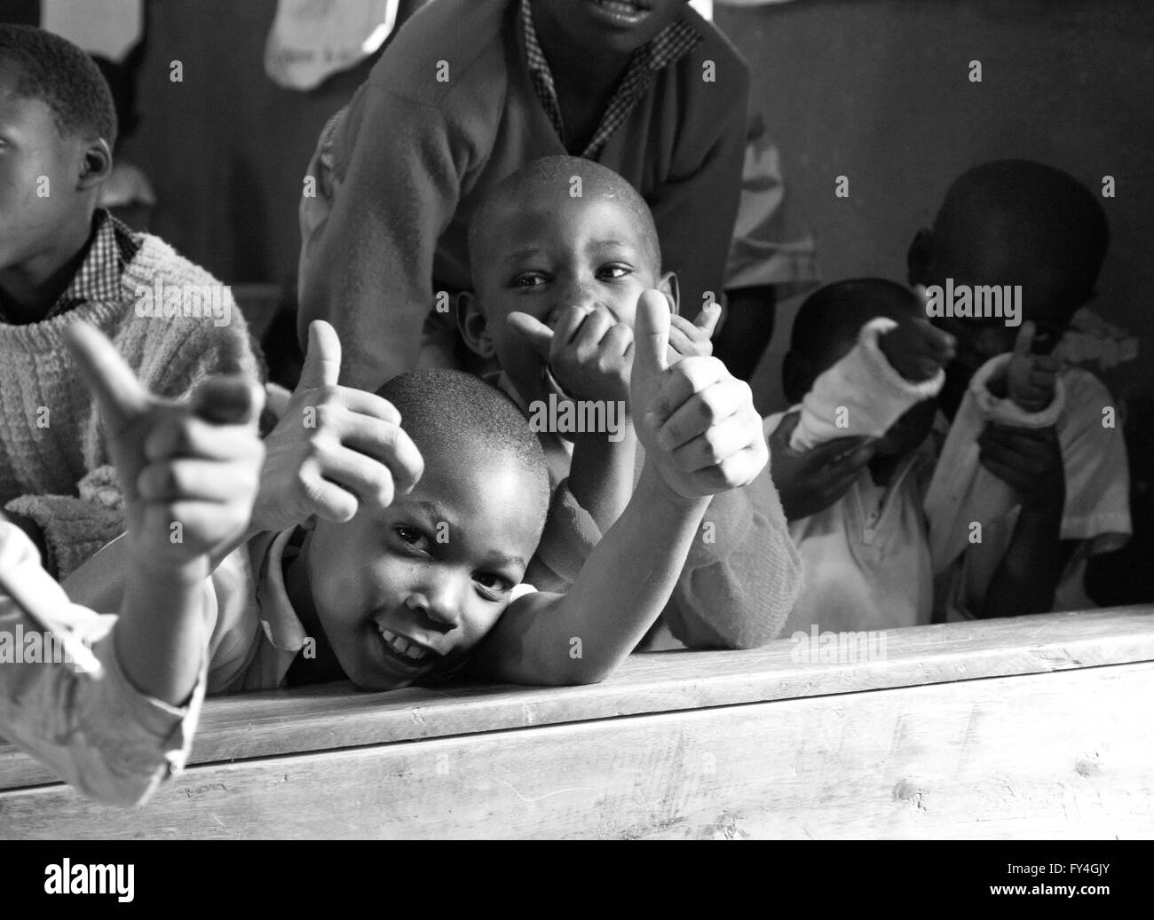 Photographie par © Jamie Callister. Les enfants de l'école de l'Ouganda, le lac Bunyonyi, l'Ouganda, l'Afrique Centrale Banque D'Images