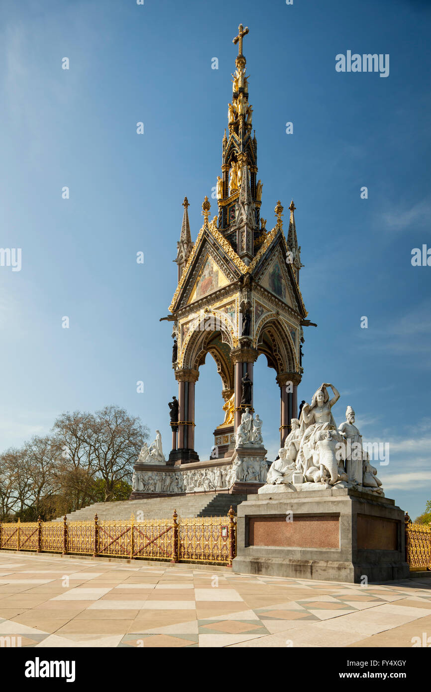 Albert Memorial dans Kensington Gardens, Londres, Angleterre. Banque D'Images