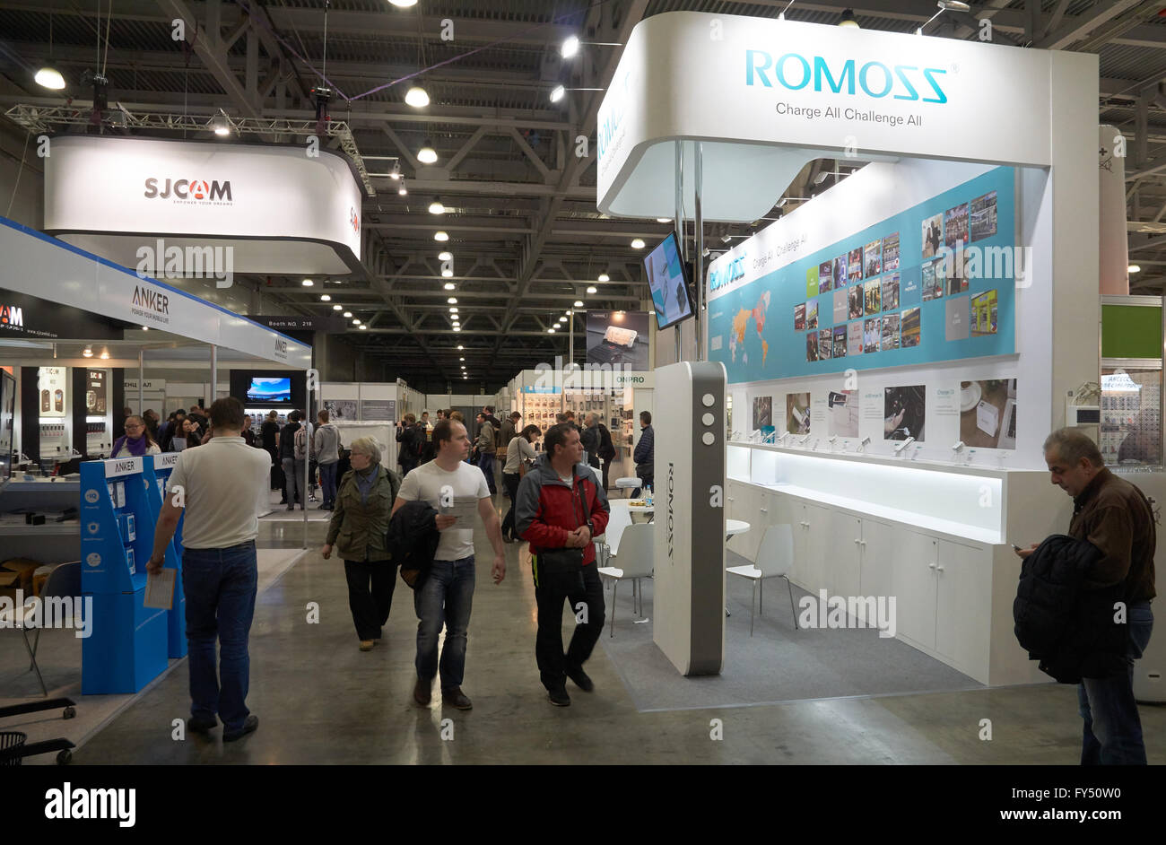 Crocus Expo à Moscou, Moscou, Russie - 15 Avril 2016 : stand d'entreprises au Photoforum 2016 Banque D'Images