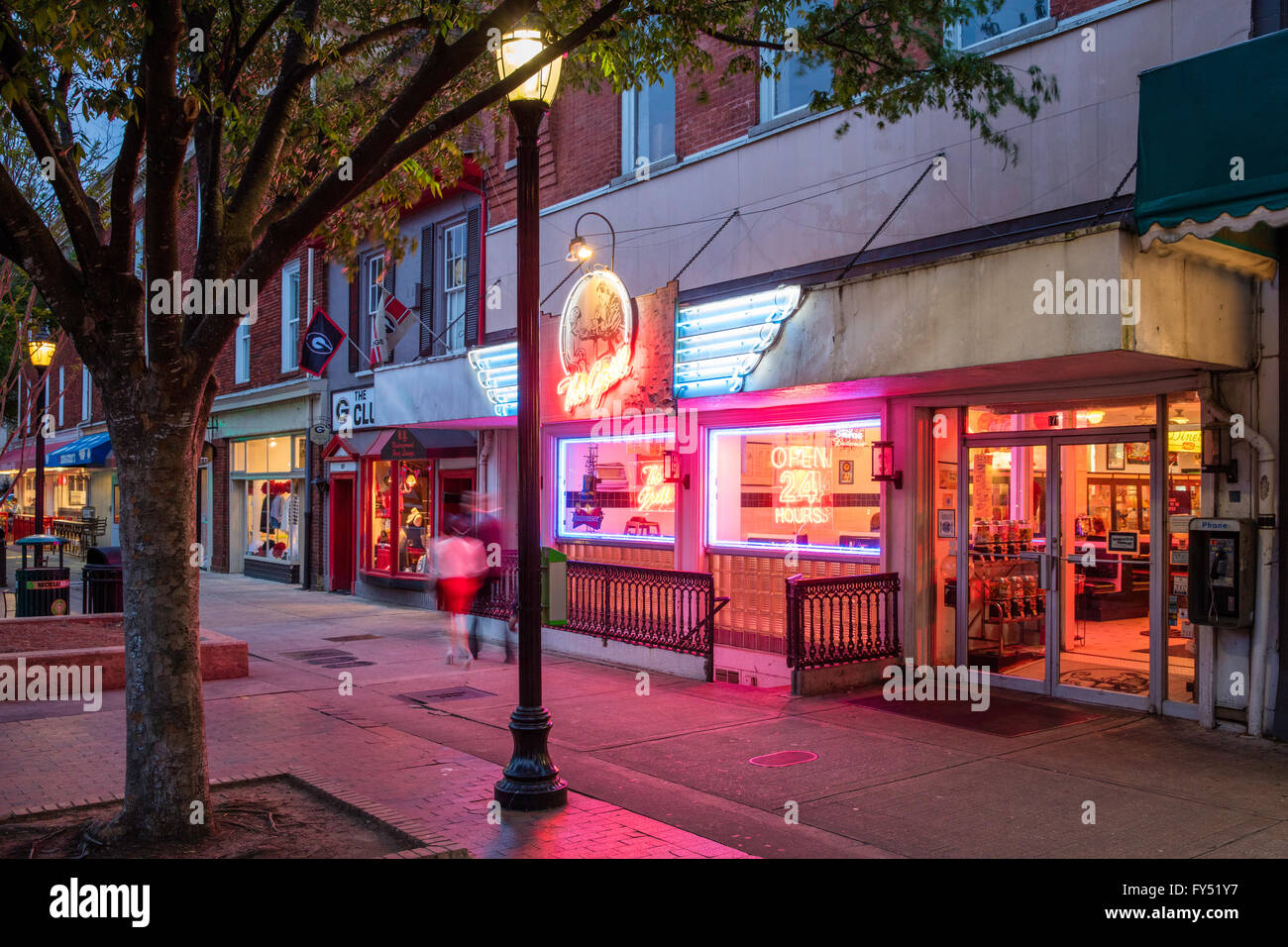 Des boutiques et des cafés dans le centre-ville d'Athènes, Géorgie, USA Banque D'Images