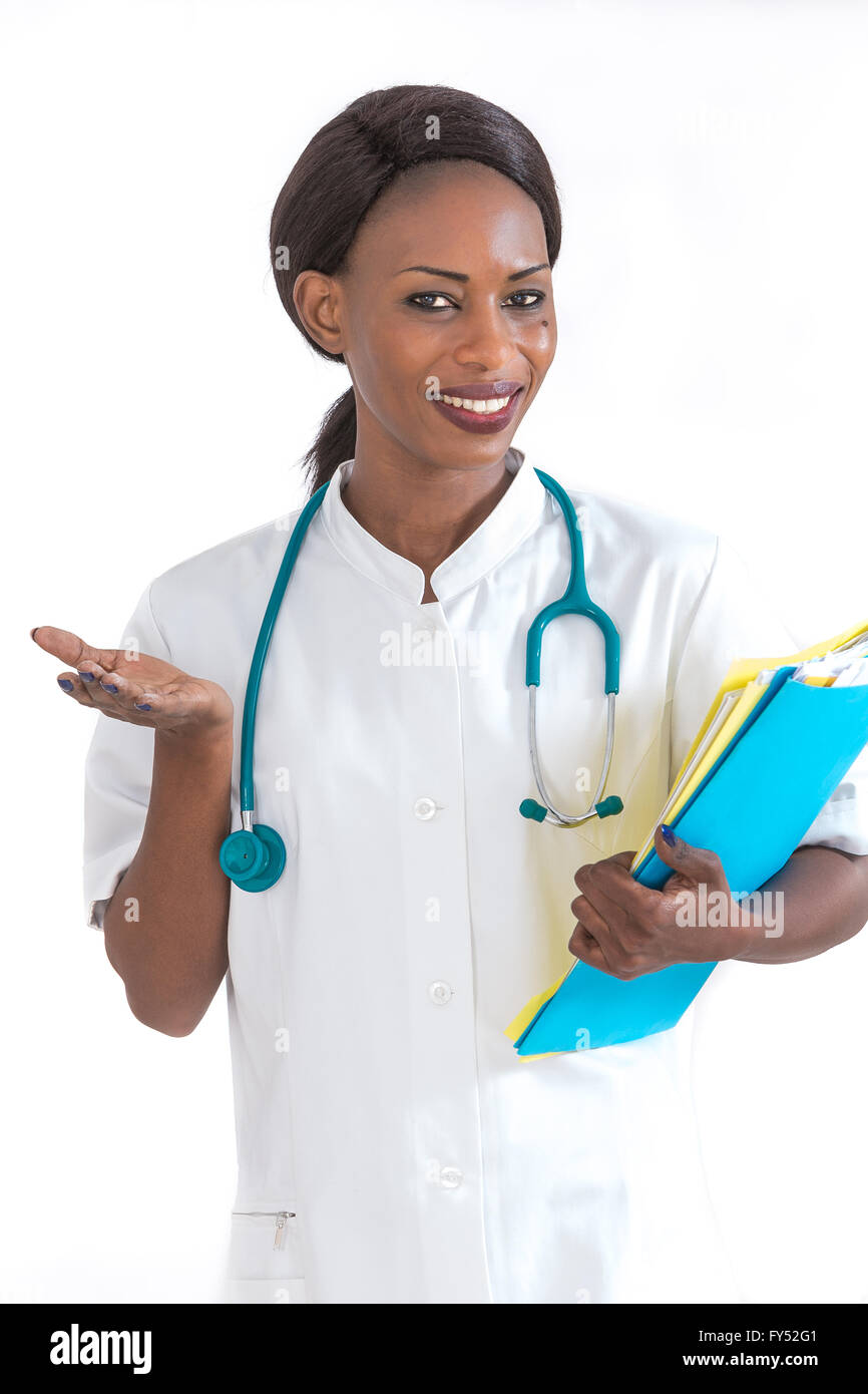 Concept de la santé - smiling african female doctor in hospital Banque D'Images