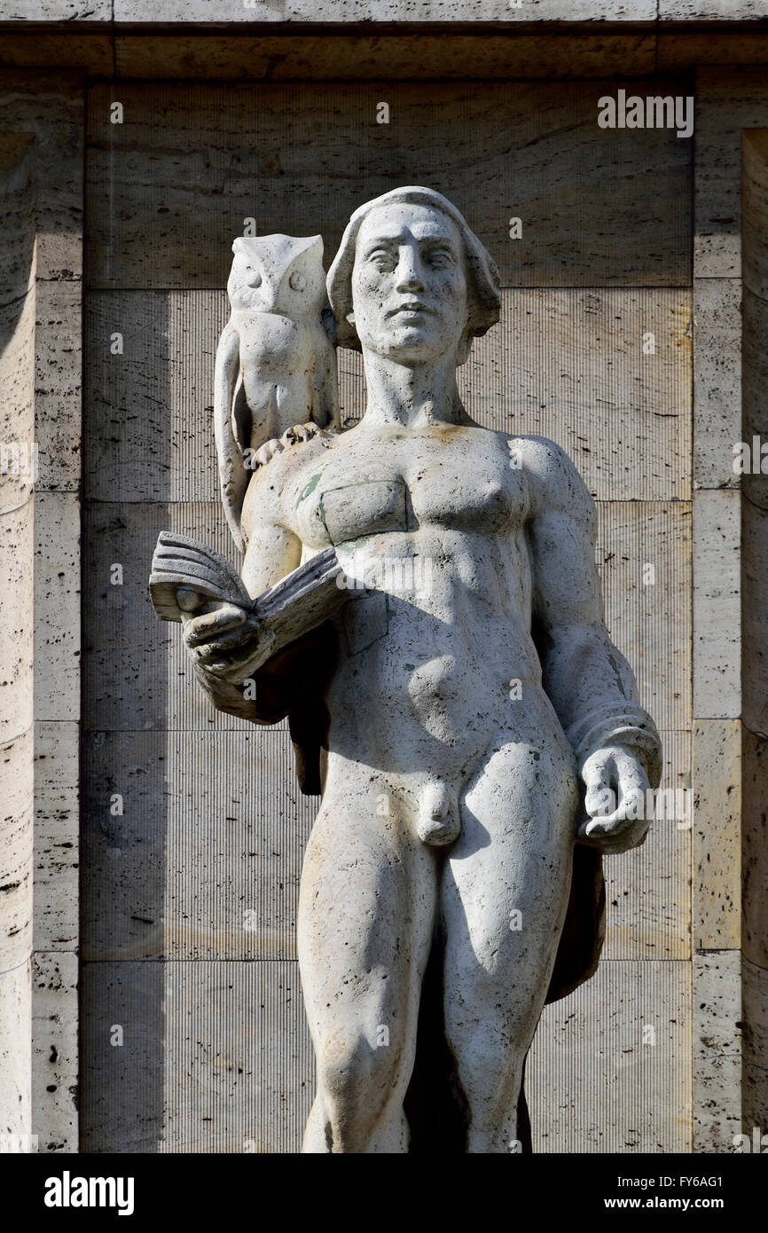 Prague, République tchèque. Bibliothèque municipale (Mestska knihovna : 1928 - Art Nouveau) à Mariánské námesti (Vierge Marie Square)..... Banque D'Images