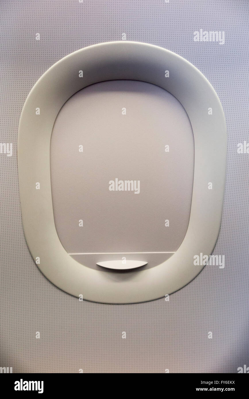 Fenêtre sur un Airbus A319 avec l'AVEUGLE / ombre / obturateur fermé / arrêt abaissée. Banque D'Images