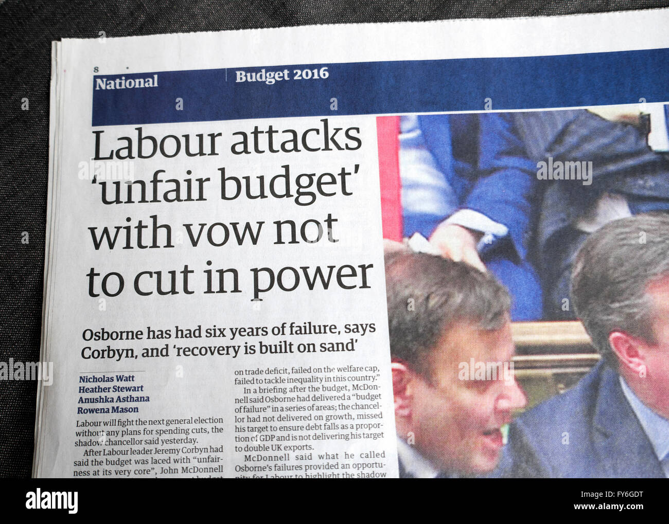 Les attaques du travail 'budget' injuste avec vœu de ne pas couper dans la région de Keys article de journal London UK 17 Mars 2016 Banque D'Images