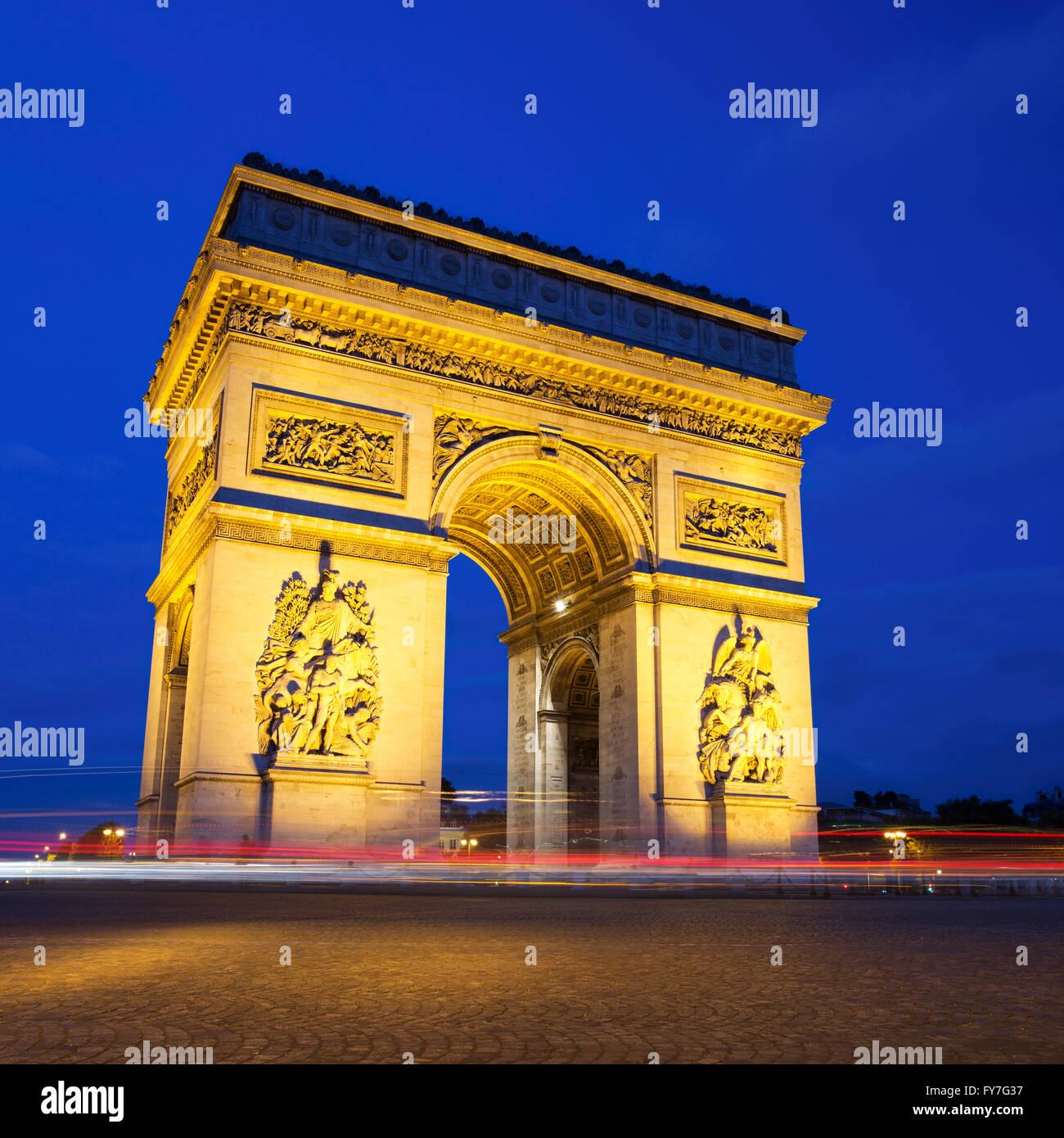 Arc de Triomphe au coucher du soleil, Paris Banque D'Images