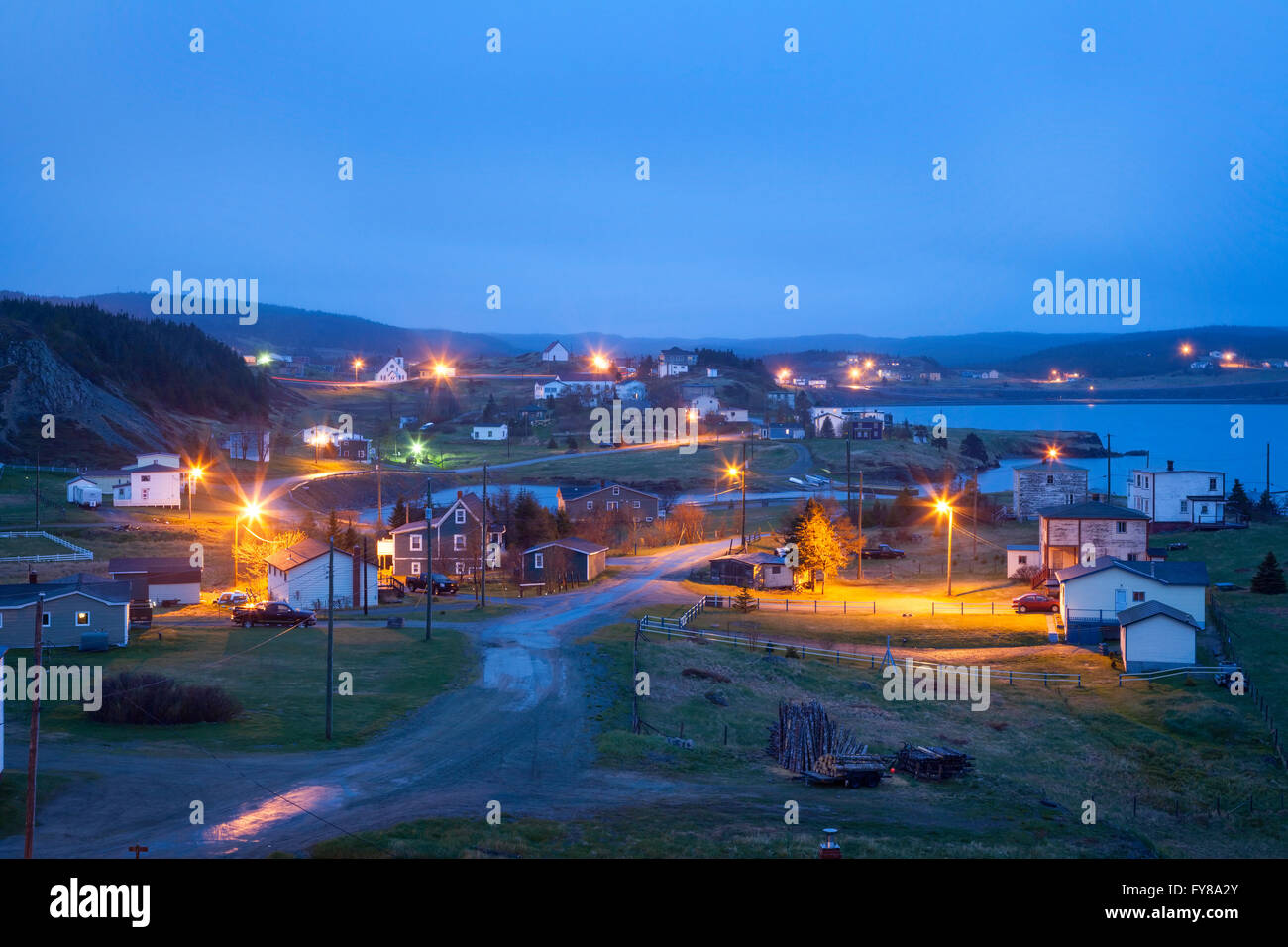 La petite ville de Port Rexton au crépuscule. L'Est de Terre-Neuve, Canada. Banque D'Images
