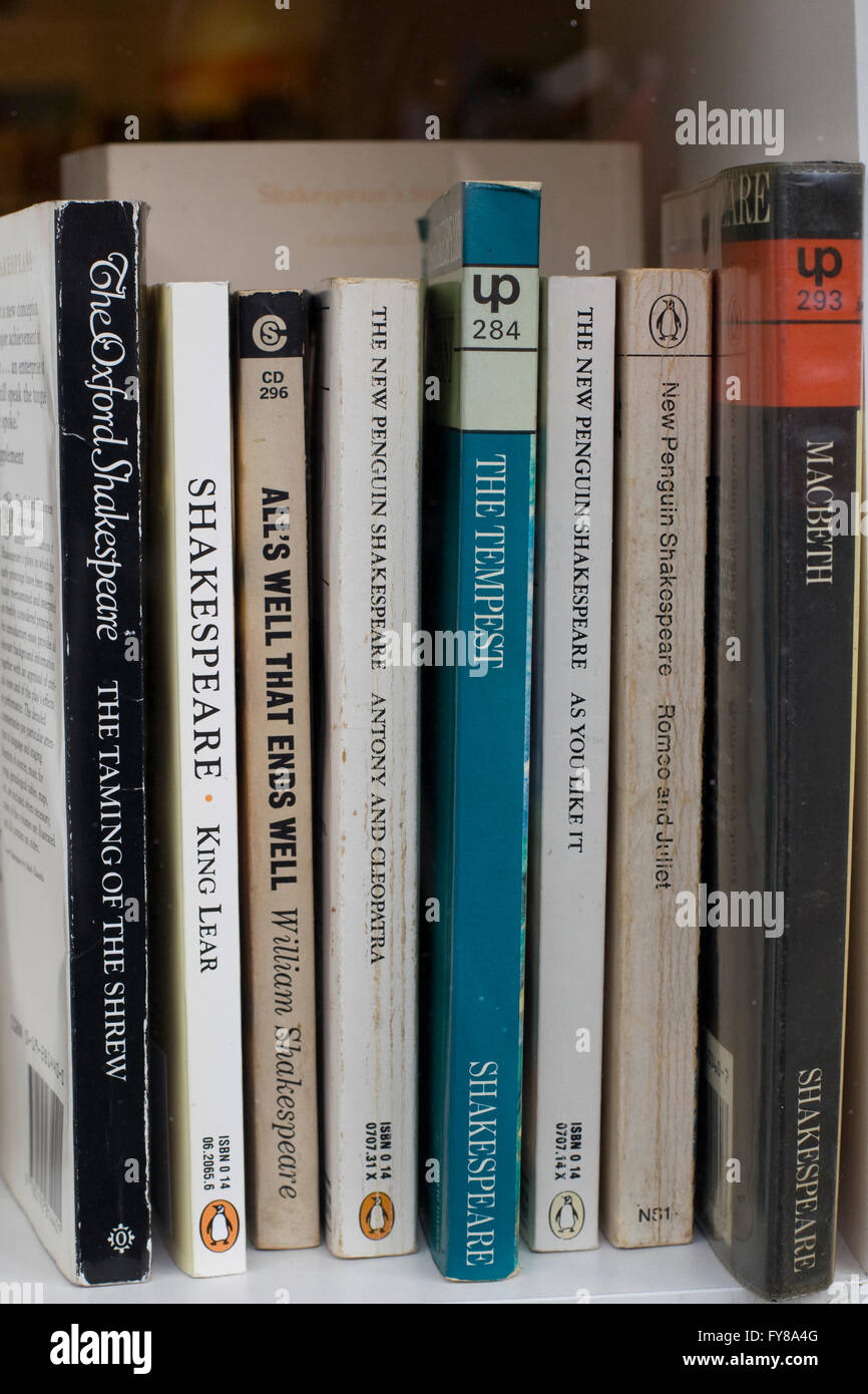 Des livres et des poèmes écrits par le Shakespeare Banque D'Images