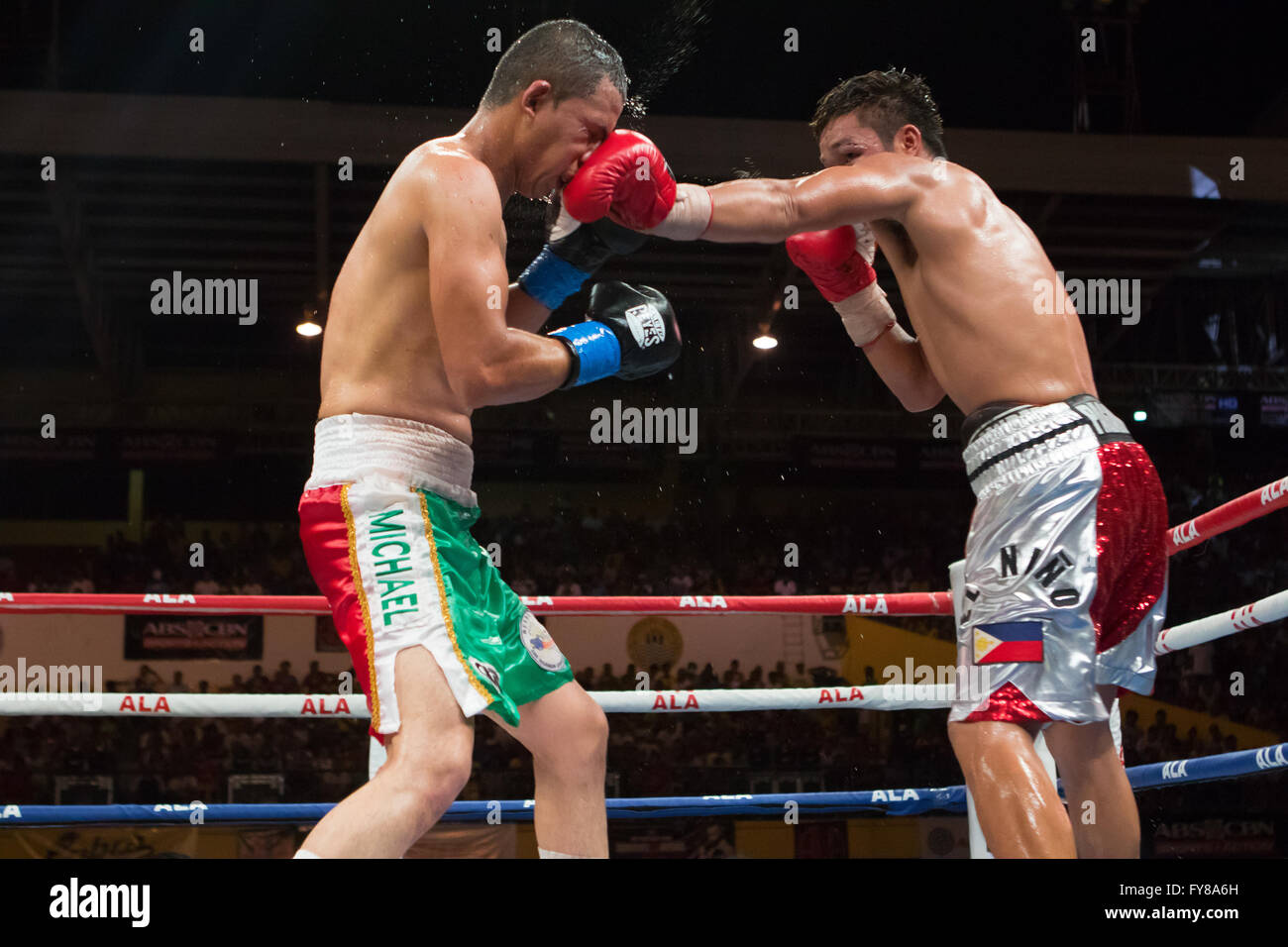 23/4/2016 Complexe sportif de la ville de Cebu, Cebu City, Philippines.Jason 'El Nino' Pagara vs Miguel Zamudio Banque D'Images