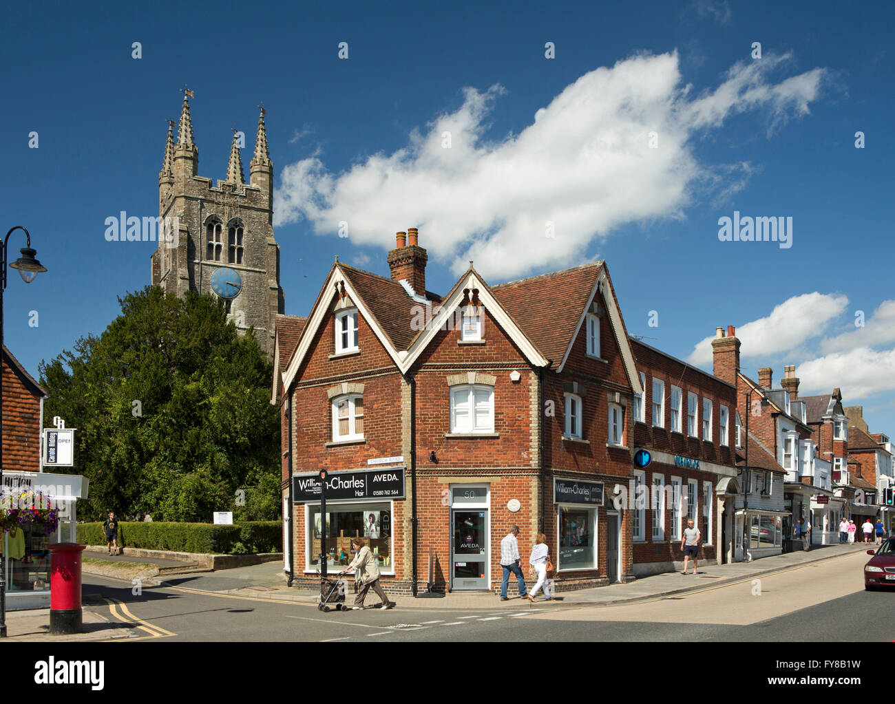 UK, Kent, Tenterden, High Street, old toll house sur le coin de la rue de l'Église, était également la station de police Banque D'Images