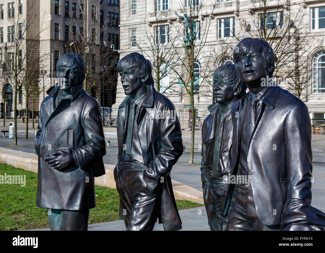Andrew Edward's sculpture du Beatles à Pier Head, Liverpool, Merseyside, England, UK Banque D'Images