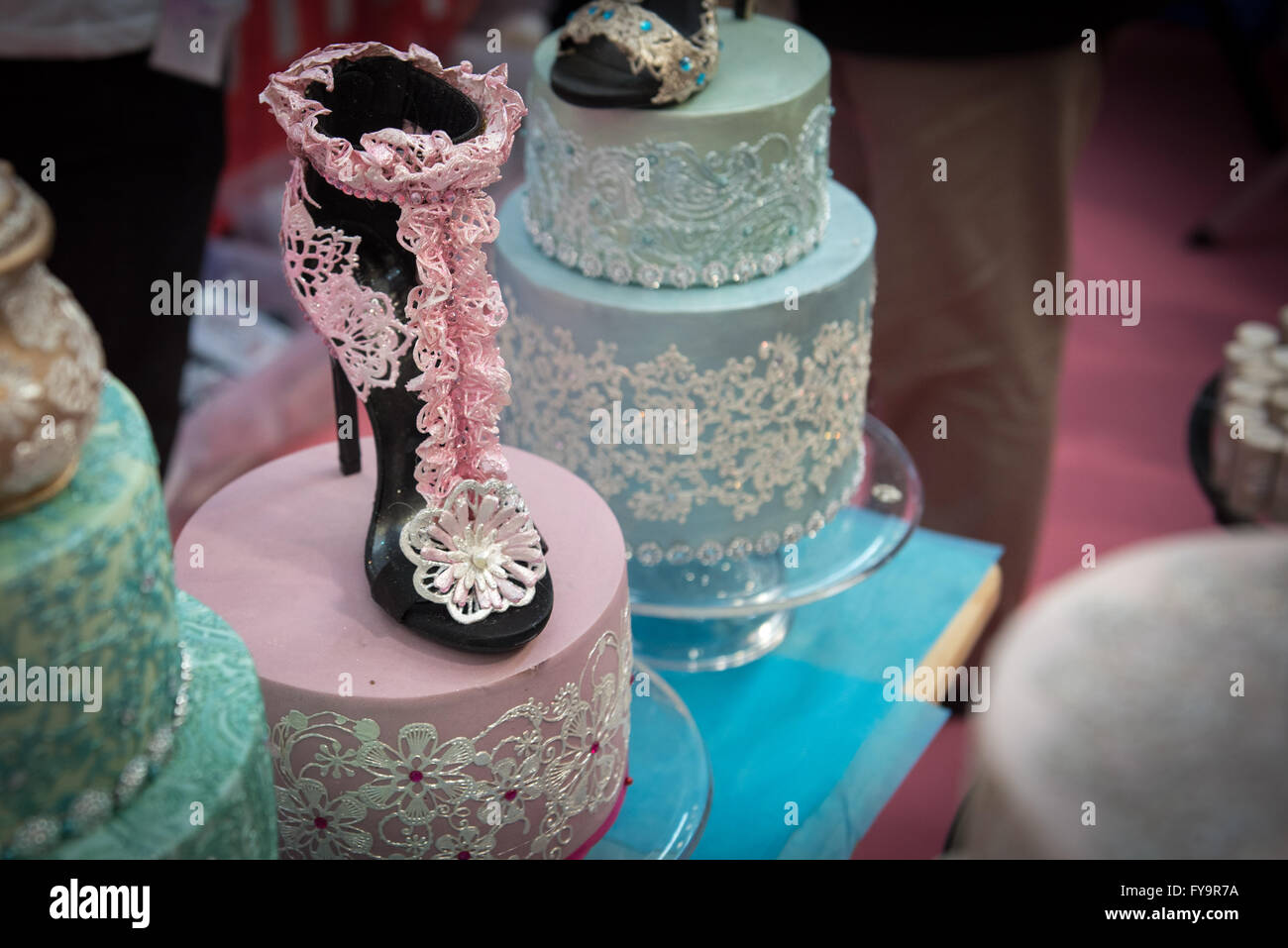 Stiletto comestibles décoration gâteau de mariage au gâteau International - Les Sugarcraft décoration de gâteaux, pâtisseries et Show à Londres Banque D'Images