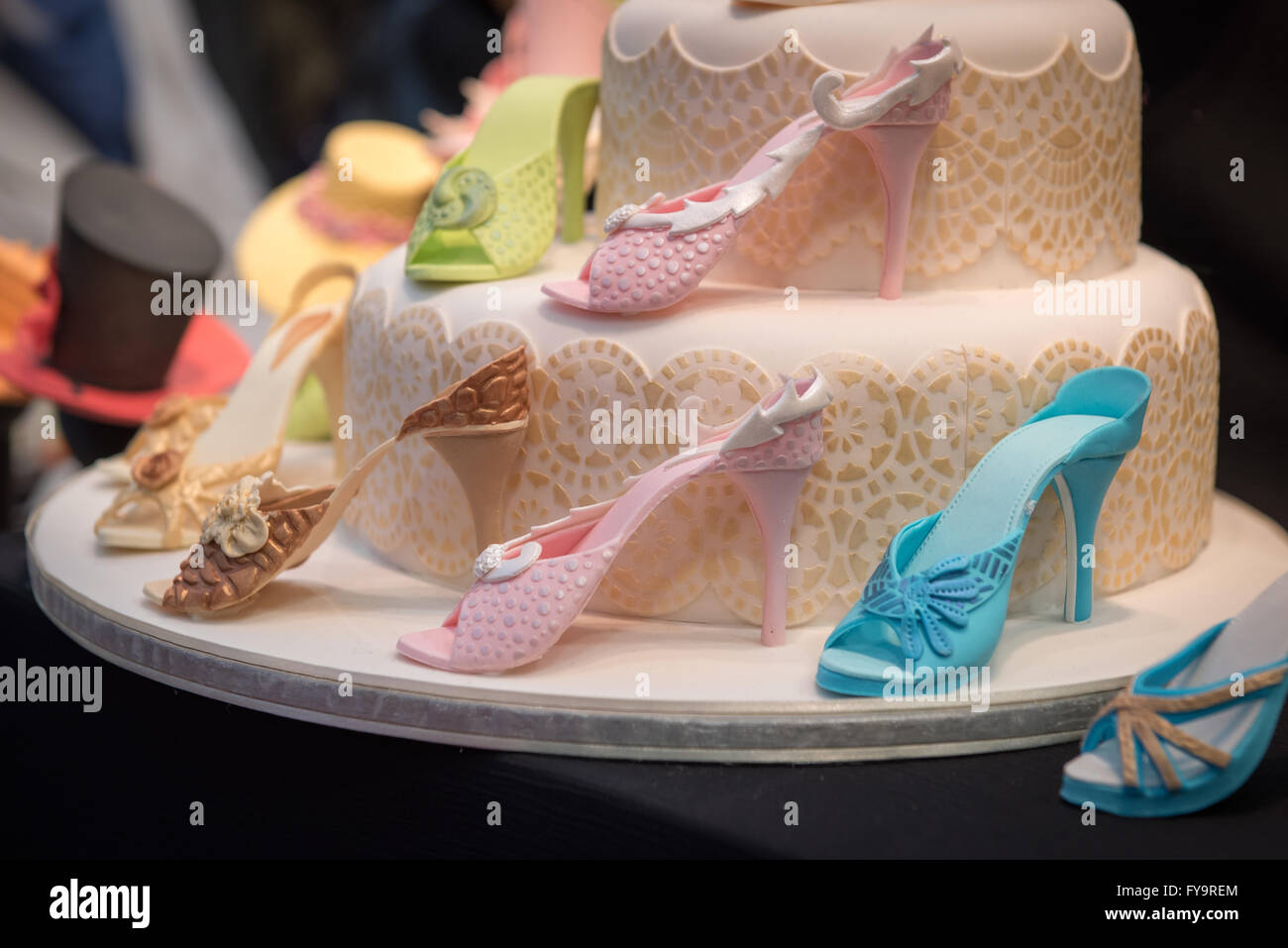 High Heels Shoes Comestibles Decoration Gateau Anniversaire Au Gateau International Les Sugarcraft Decoration De Gateaux Patisseries Et Show A Londres Photo Stock Alamy High Heels Shoes Comestibles Decoration Gateau Anniversaire Au Gateau International Les Sugarcraft Decoration De Gateaux Patisseries Et Show A Londres Photo Stock Alamy