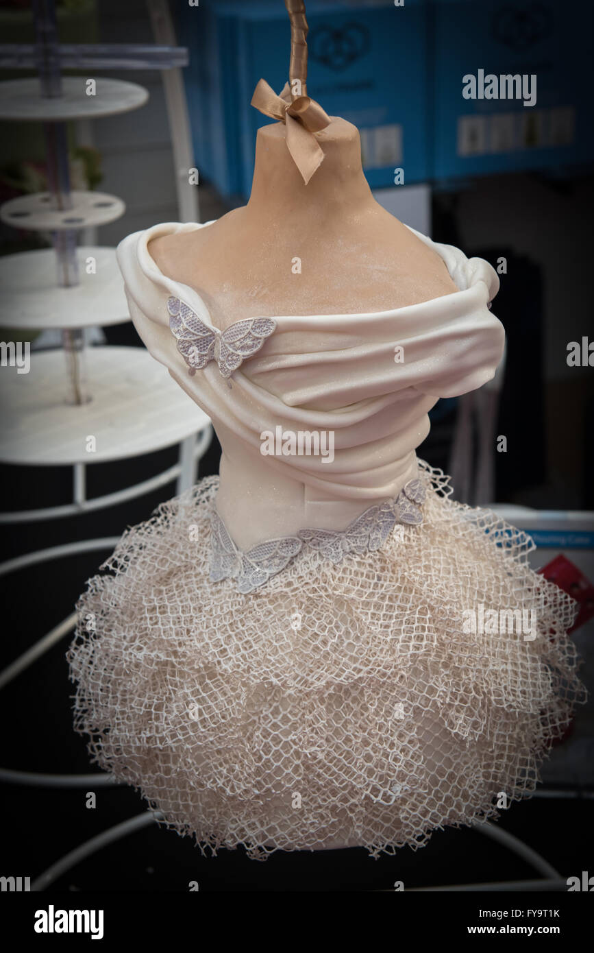 Robe Blanche Banque De Photographies Et D images Haute R solution Alamy Robe Blanche Banque De Photographies Et D images Haute R solution Alamy
