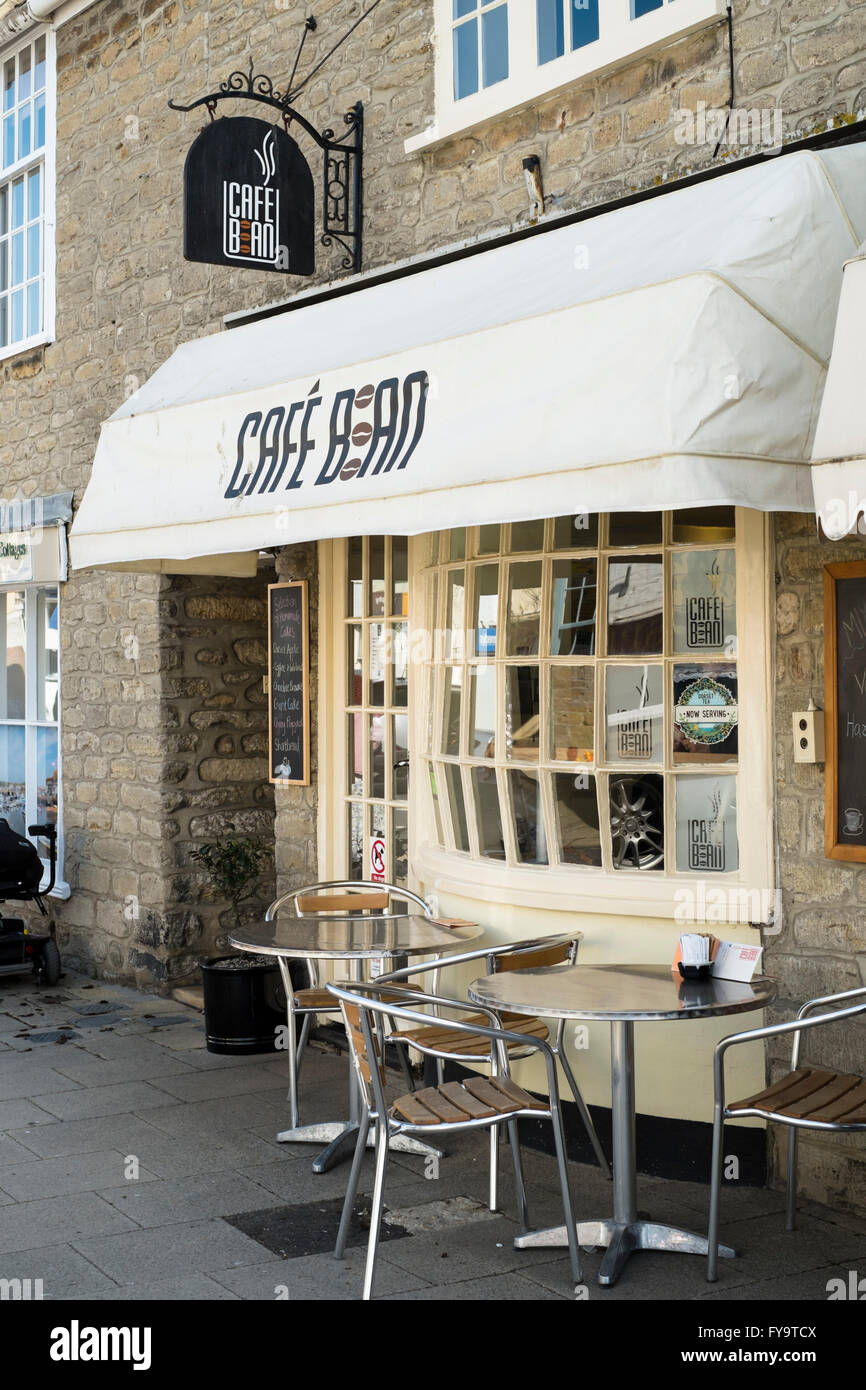 Une petite ville de Bridport Dorset England UK Bean Cafe Banque D'Images