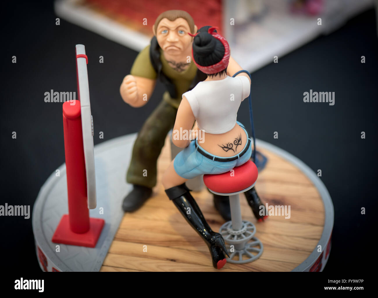 Tattoo studio femme et homme décorations de gâteaux au gâteau International - Les Sugarcraft décoration de gâteaux, pâtisseries et Show à Londres Banque D'Images