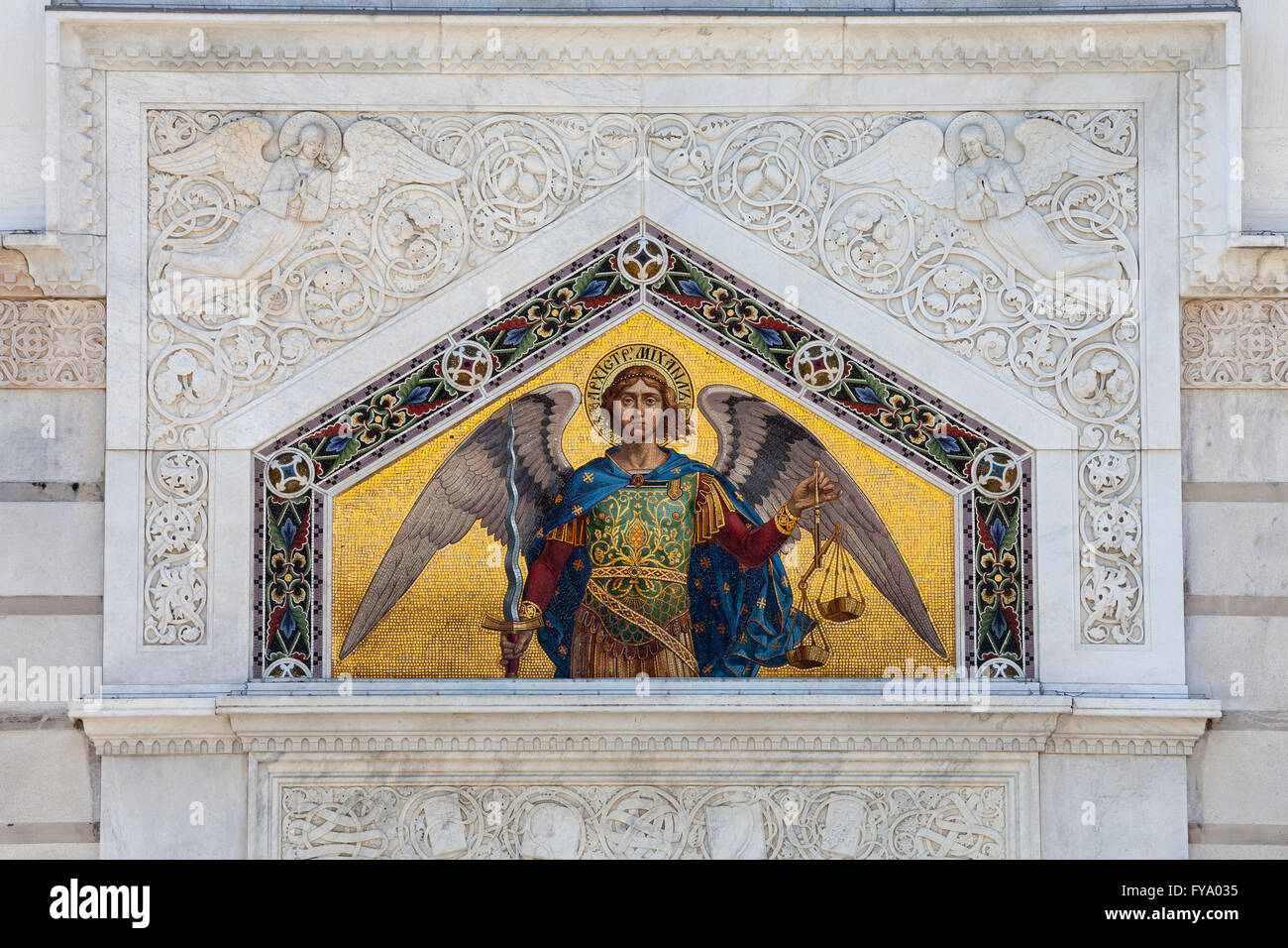 Mosaïque sur la façade de l'église orthodoxe serbe, Église Saint-spyridon, Piazza Sant'Antonio, Trieste, Frioul-Vénétie Julienne, Italie Banque D'Images