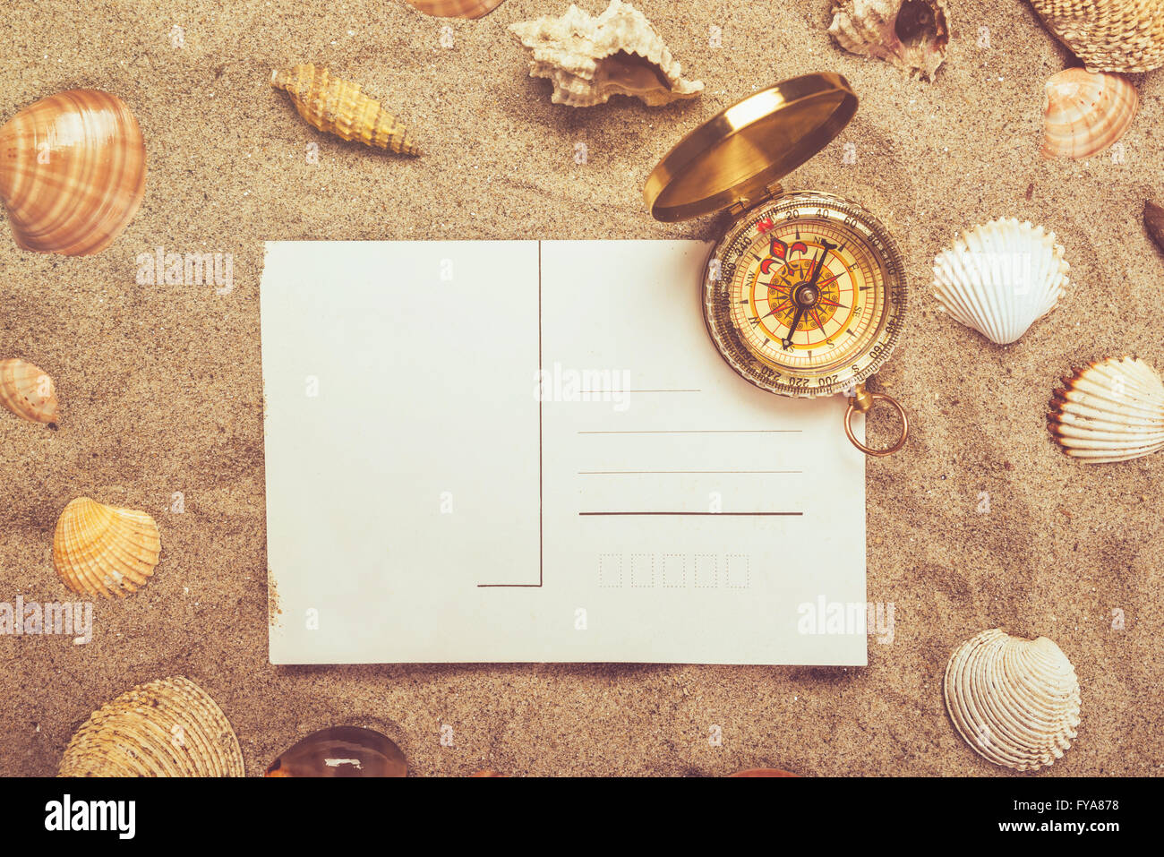 Carte Postale Vierge Dans Le Sable De Plage Chaude Et Compas Magnetique Avec Quelques Coquillages Copie De L Espace Pour Des Vacances Locations De Message Photo Stock Alamy Carte Postale Vierge Dans Le Sable De Plage Chaude Et Compas Magnetique Avec Quelques Coquillages Copie De L Espace Pour Des Vacances Locations De Message Photo Stock Alamy