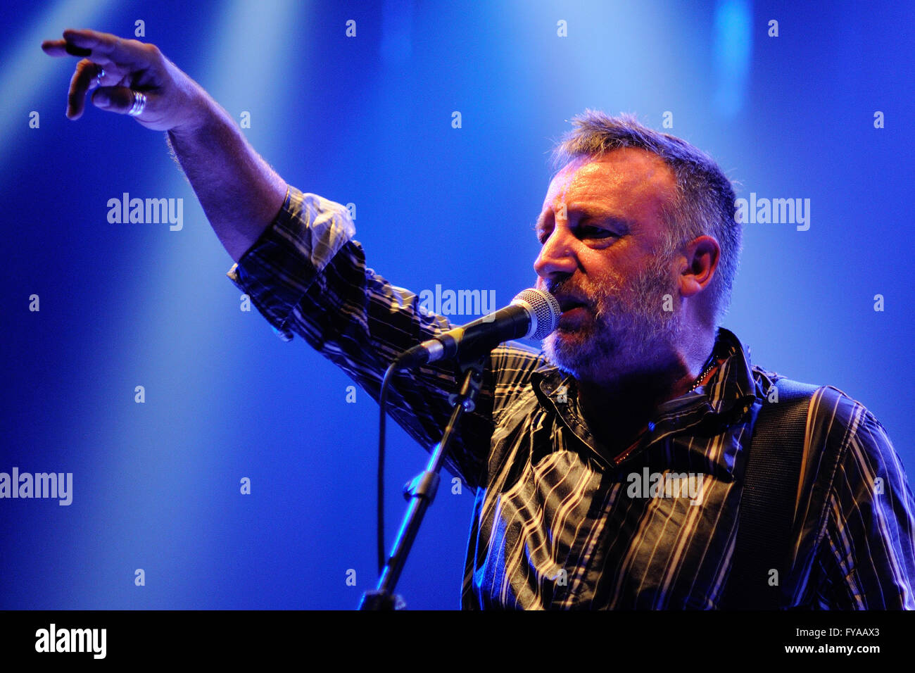 Barcelone - 10 OCT : Peter Hook, Joy Division et New Order, le bassiste effectue Plaisirs inconnus à Apolo le 10 octobre 2010 dans B Banque D'Images