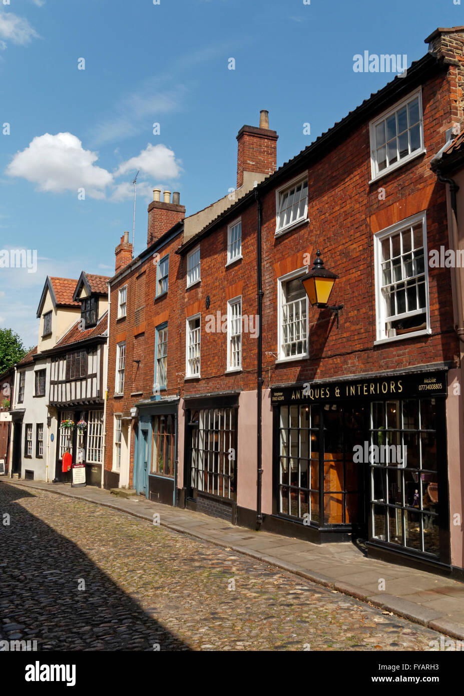 La cité médiévale de la rue Elm Hill, à Norwich, Norfolk, Angleterre Banque D'Images
