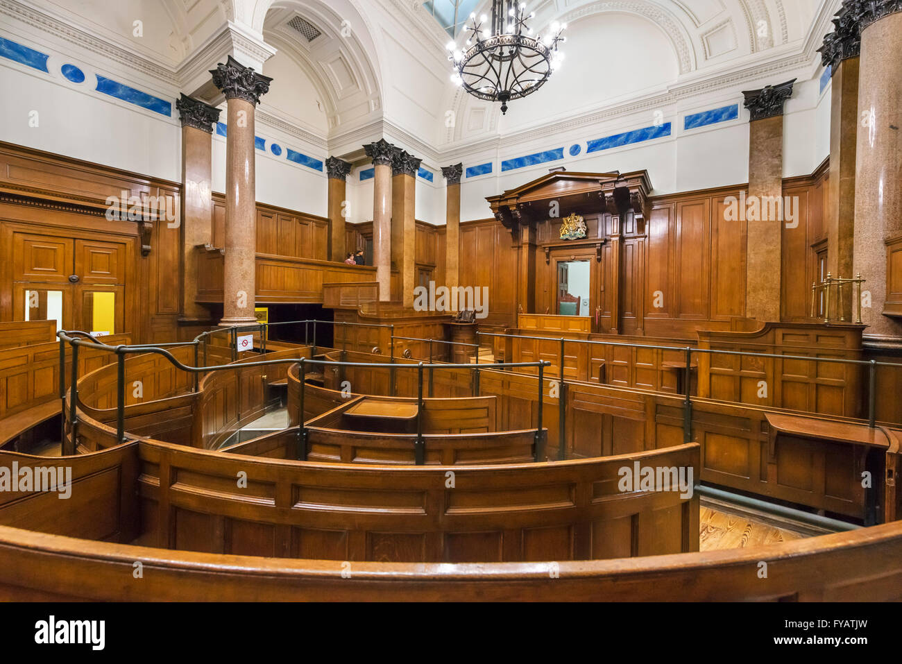 L'ancien Tribunal de la Couronne à St George's Hall, parfois utilisé comme l'Old Bailey au cinéma et à la télévision, Liverpool, Merseyside, England, UK Banque D'Images