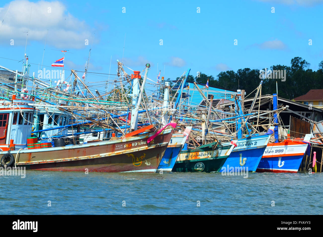 Navires au port de Krabi Banque D'Images