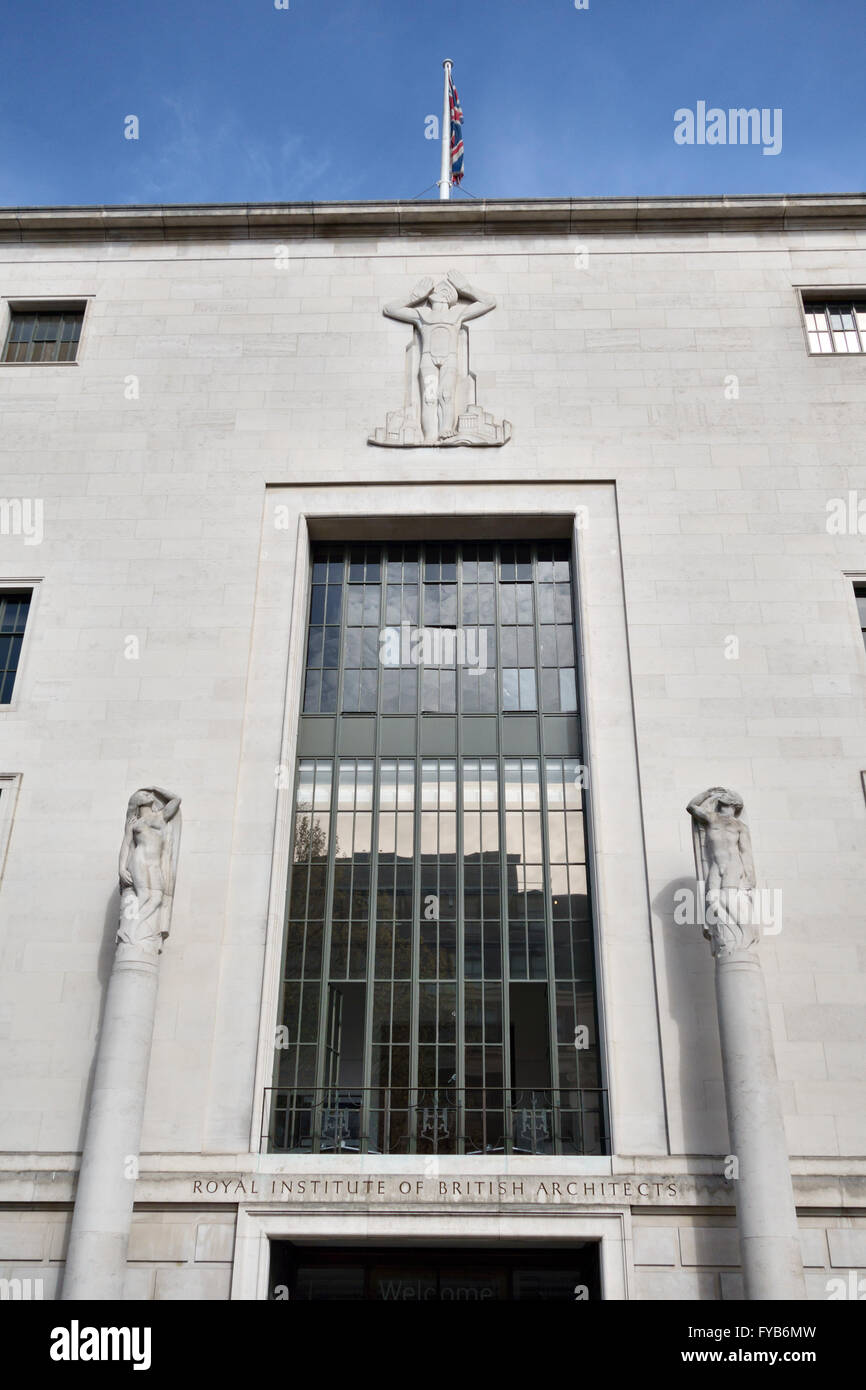 66 Portland Place, London, UK. Le siège de l'Institut Royal des Architectes britanniques (RIBA), construit dans les années 1930 Banque D'Images