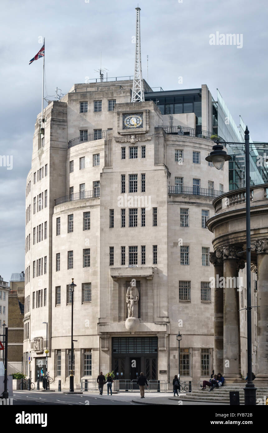 Broadcasting House, Londres, Royaume-Uni. Siège de la BBC, complété en 1932 par l'architecte George Val Myer en style Art Déco Banque D'Images