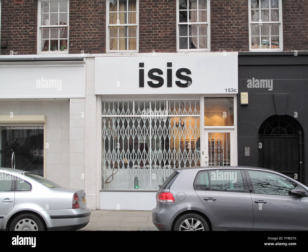 PIC DE FICHIER : l'ouest de Londres, Royaume-Uni. 25 janvier, 2016. Magasin Nom du malheureux sur les opticiens ISIS Fulham Road à l'ouest de Londres 25.01.2015 Crédit : Theodore liasi/Alamy Live News Banque D'Images