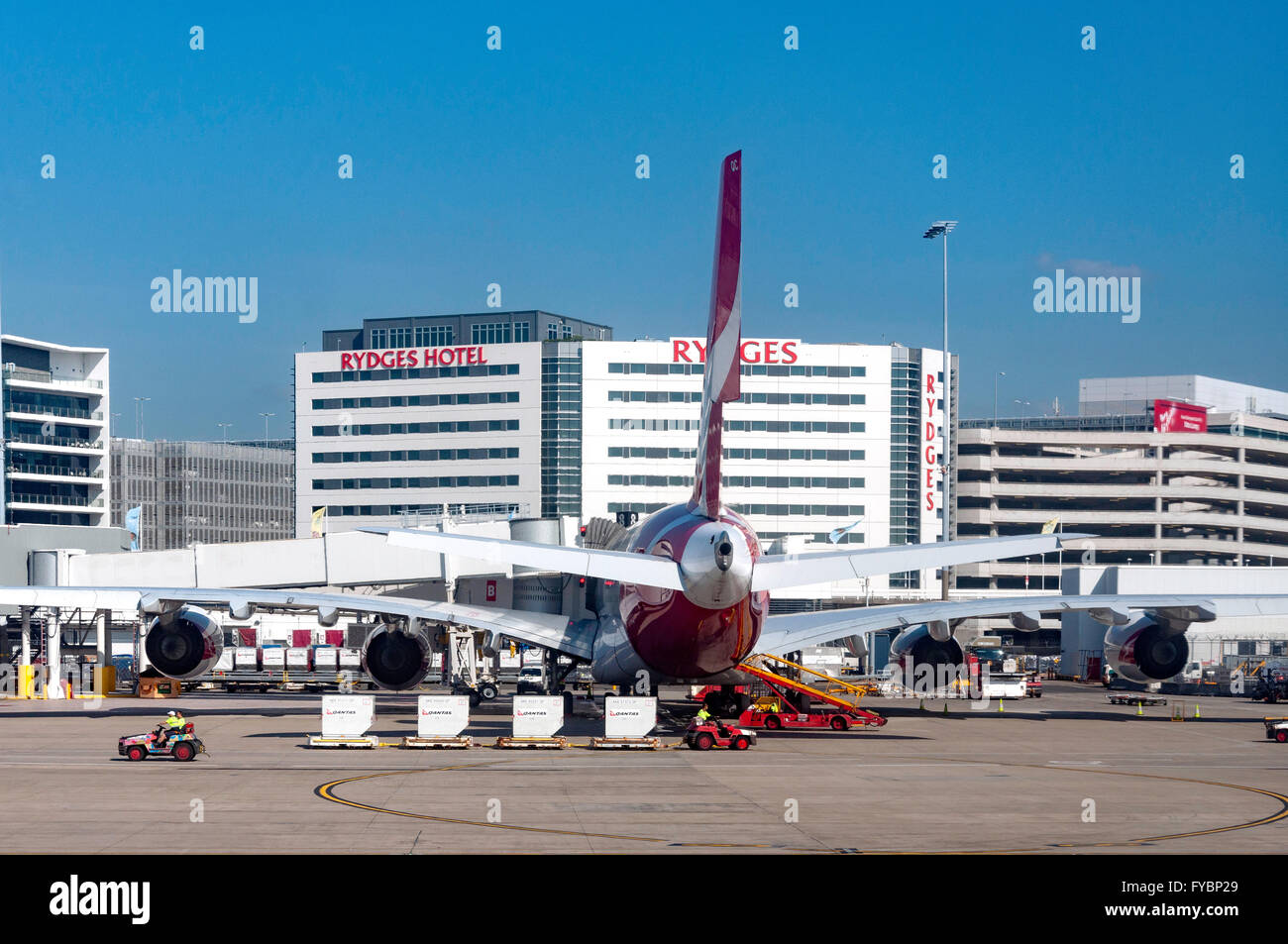 Airbus A380 de Qantas sur stand à l'aéroport de Sydney Kingsford Smith, Mascot, Sydney, New South Wales, Australia Banque D'Images