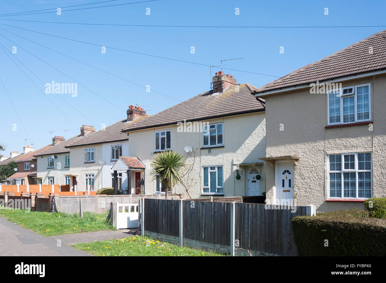 Maisons du Conseil sur Horton Road, Stanwell Moor, Surrey, Angleterre, Royaume-Uni Banque D'Images